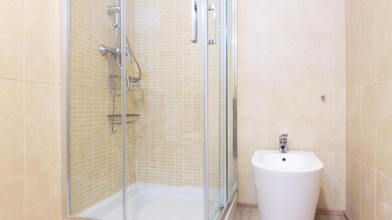 Apartment Dos Aceras Málaga Esterno foto